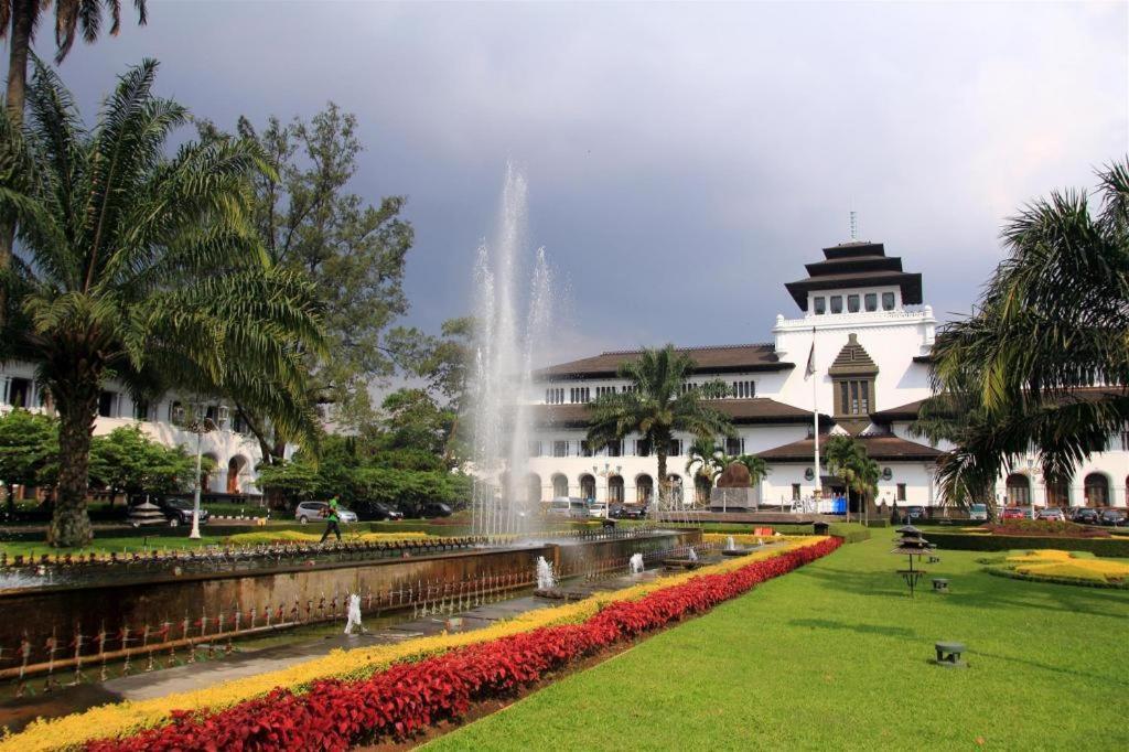 Paskal Inn Bandung Exteriör bild